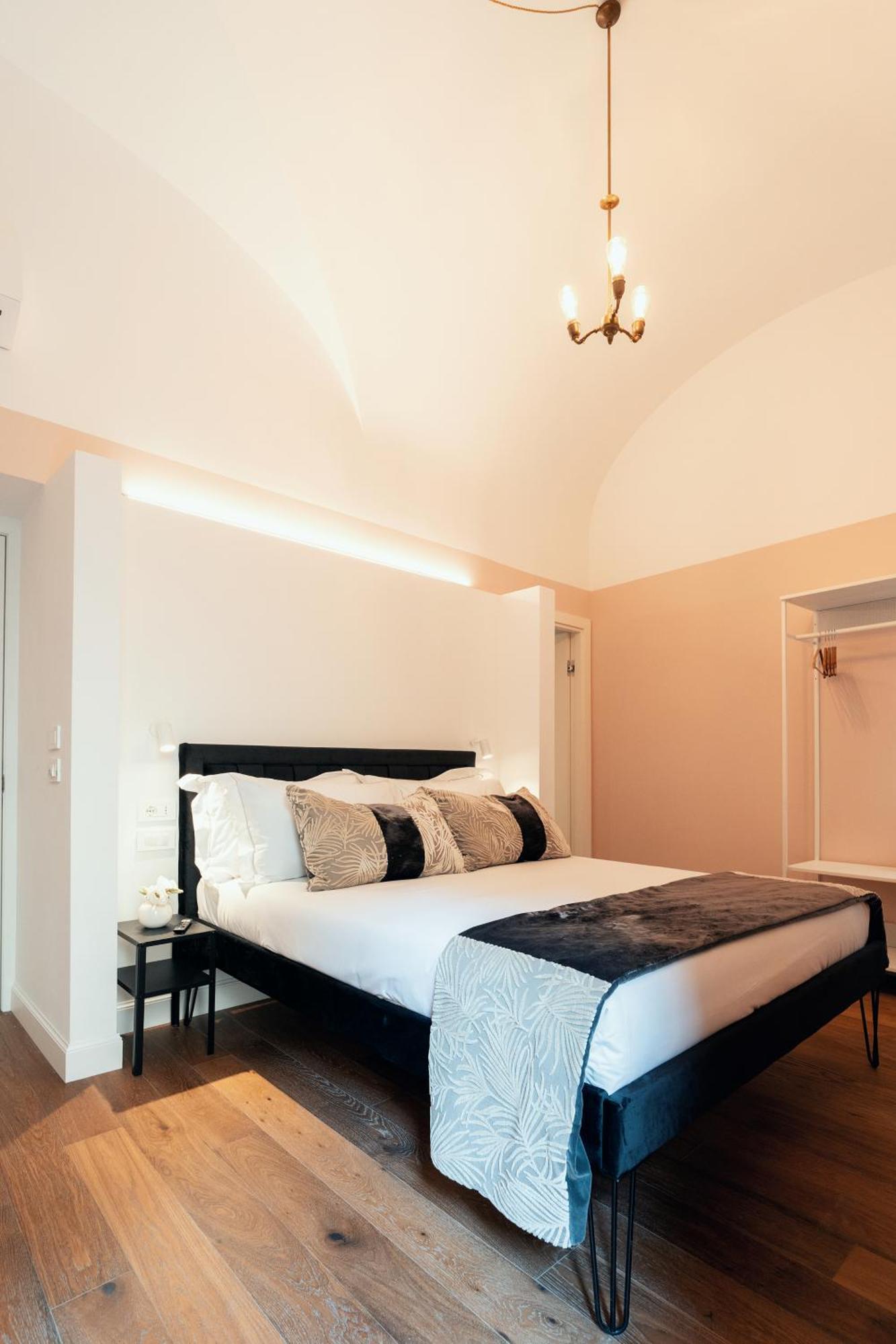 Naman Hotellerie - Monti Roma Dış mekan fotoğraf